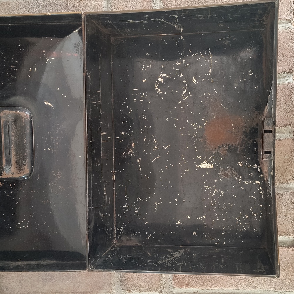 Vintage Metal Cash Box - Picture 9 of 17